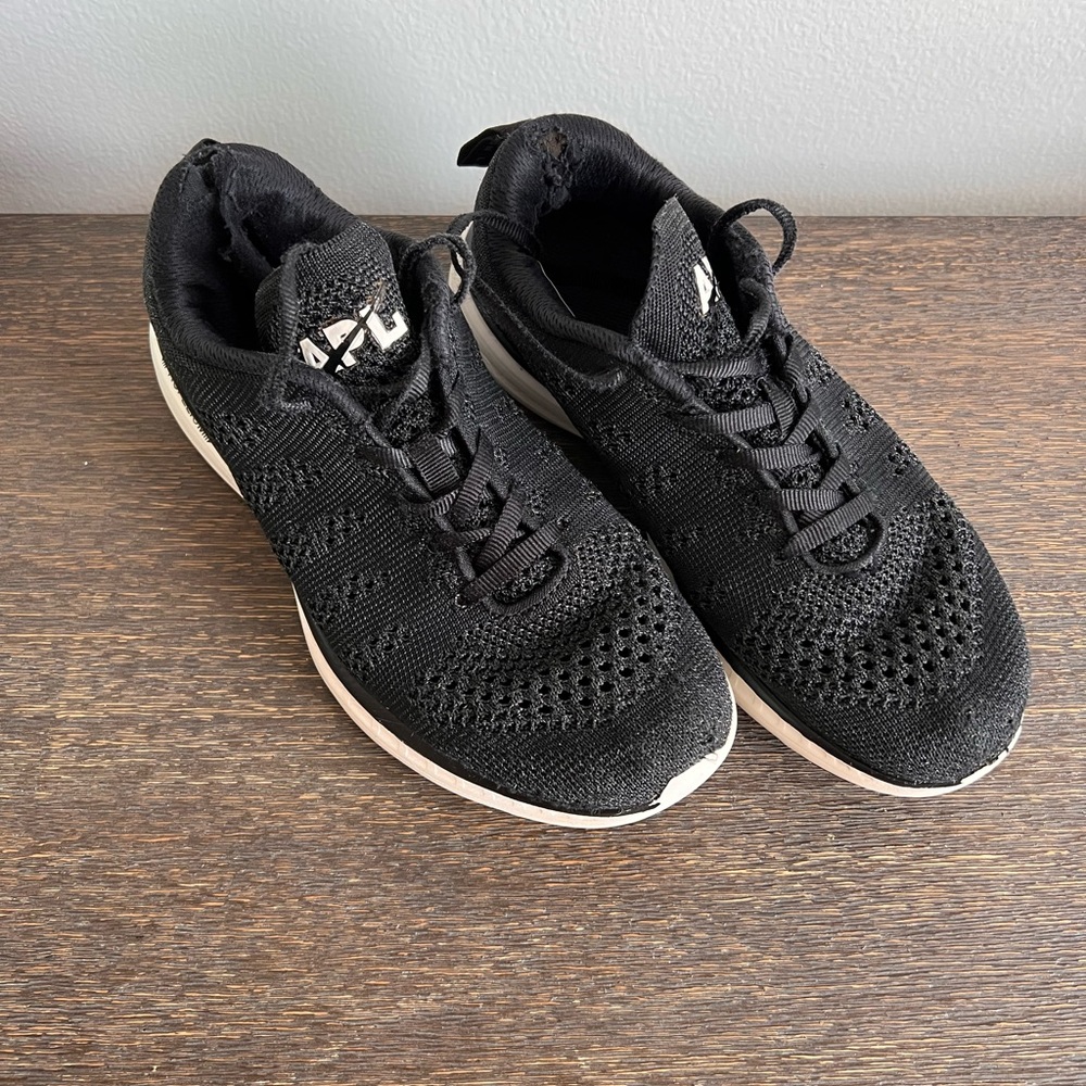 APL shoes